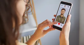 How Do I Write a Dating Profile That Actually Works?