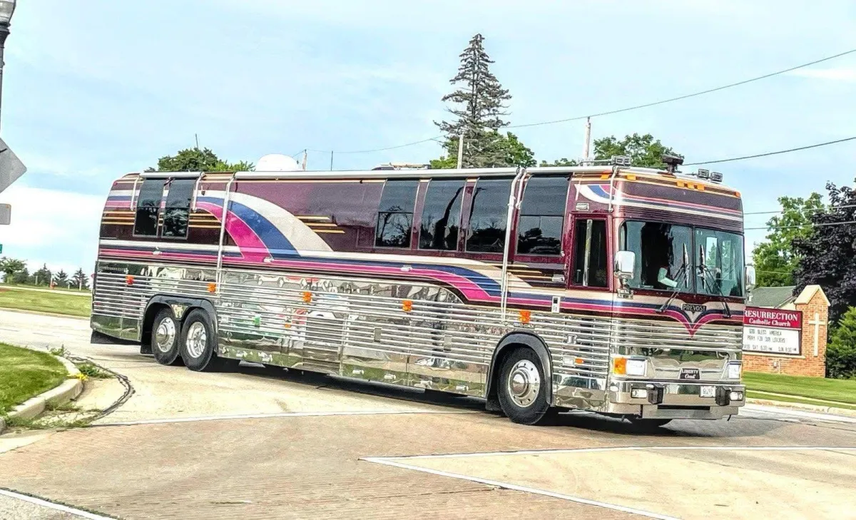 Tour Bus