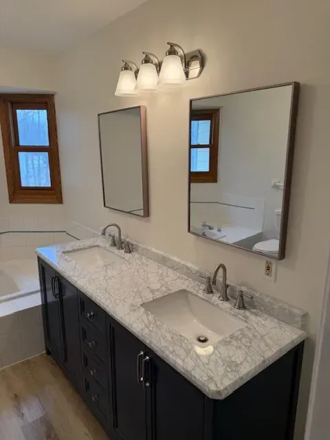 sparkly bathroom after cleaning