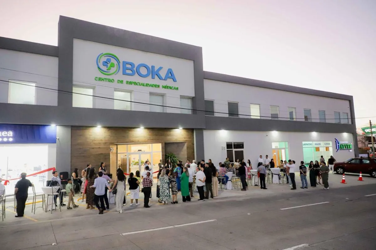 Inauguran el Centro de Especialidades Médicas Boka en Boca del Río con presencia del alcalde Juan Manuel Unanue