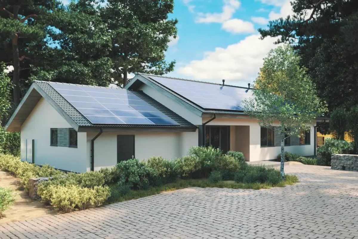 Modern home with solar panels on the roof in Salem, Utah, showcasing a clean energy solution under a bright sky.