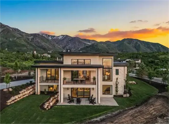 Woodland Hills Utah family with Tesla Powerwall 3 solar battery install by Ask Solar Mike, using SESD rebates to save before 2025 ITC expiration.