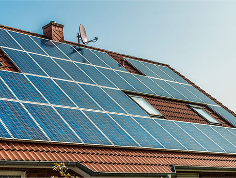 Lindon UT homeowner planning post-2025 solar with Tesla Powerwall batteries from Ask Solar Mike, beating ITC expiration risks and 2026 failures in Utah County.