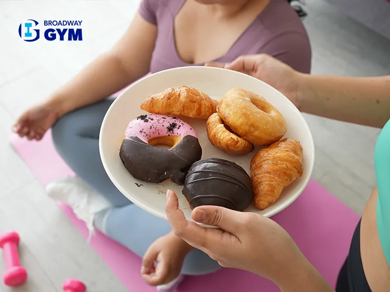 The Cheat Day Experiment: How Eating "Unhealthy" Affects Your Next Workout