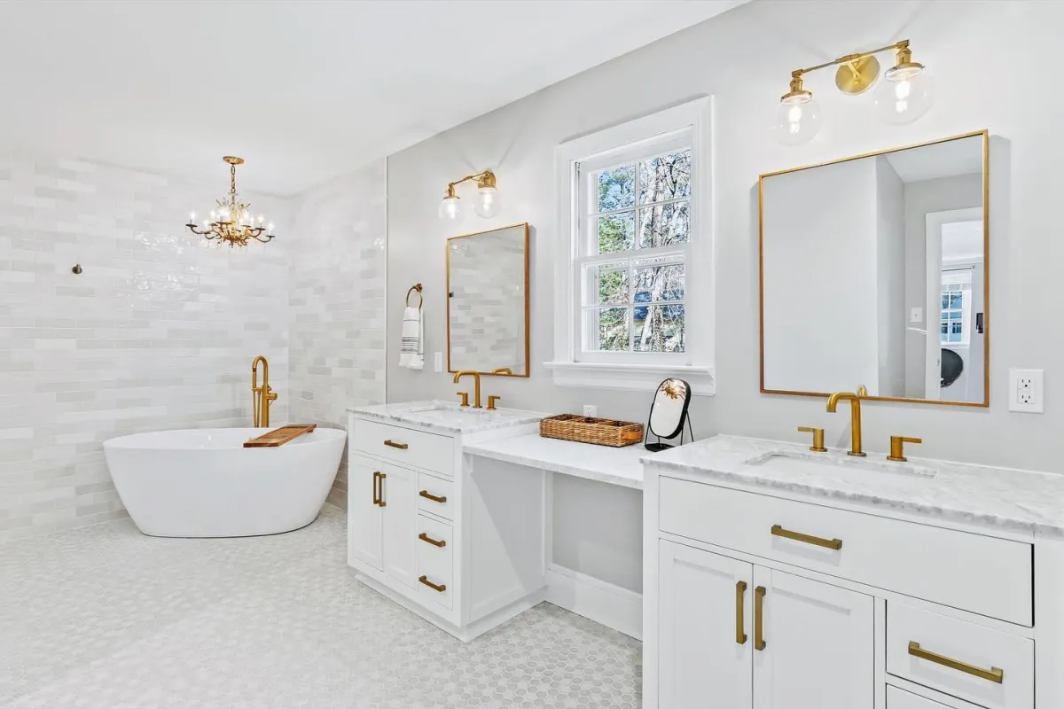 Top Bathroom Trends in Colorado Homes: What’s Hot This Winter