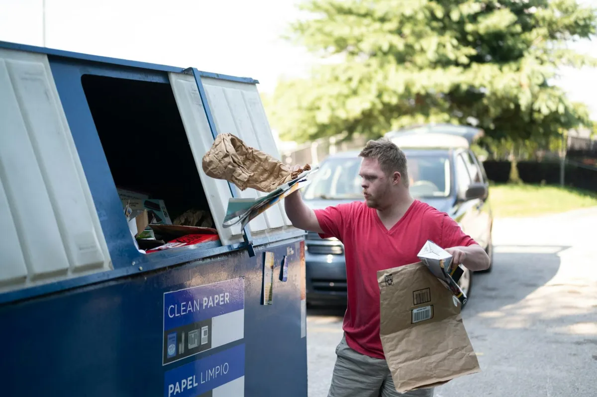 How to Use a Roll Off Dumpster Service Right