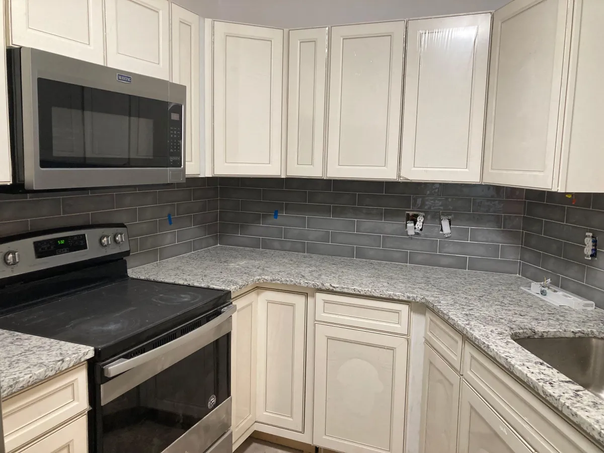 Gray Backsplash In Modern House
