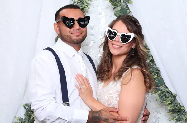 Absolutely Fabulous Photo Booth - 5 Things you should know before you book a Photo Booth for your wedding