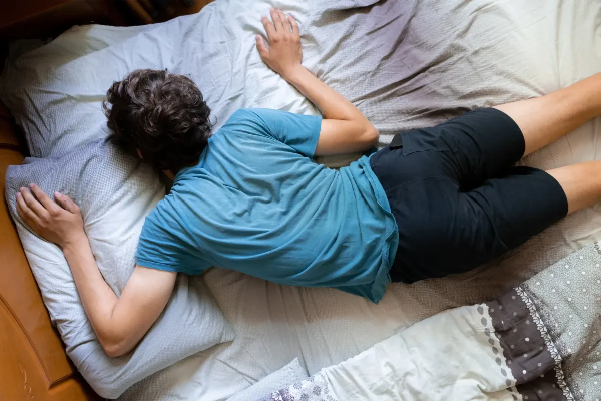 Best Sleeping Positions and Mattress Considerations to Fix Neck and Back Pain