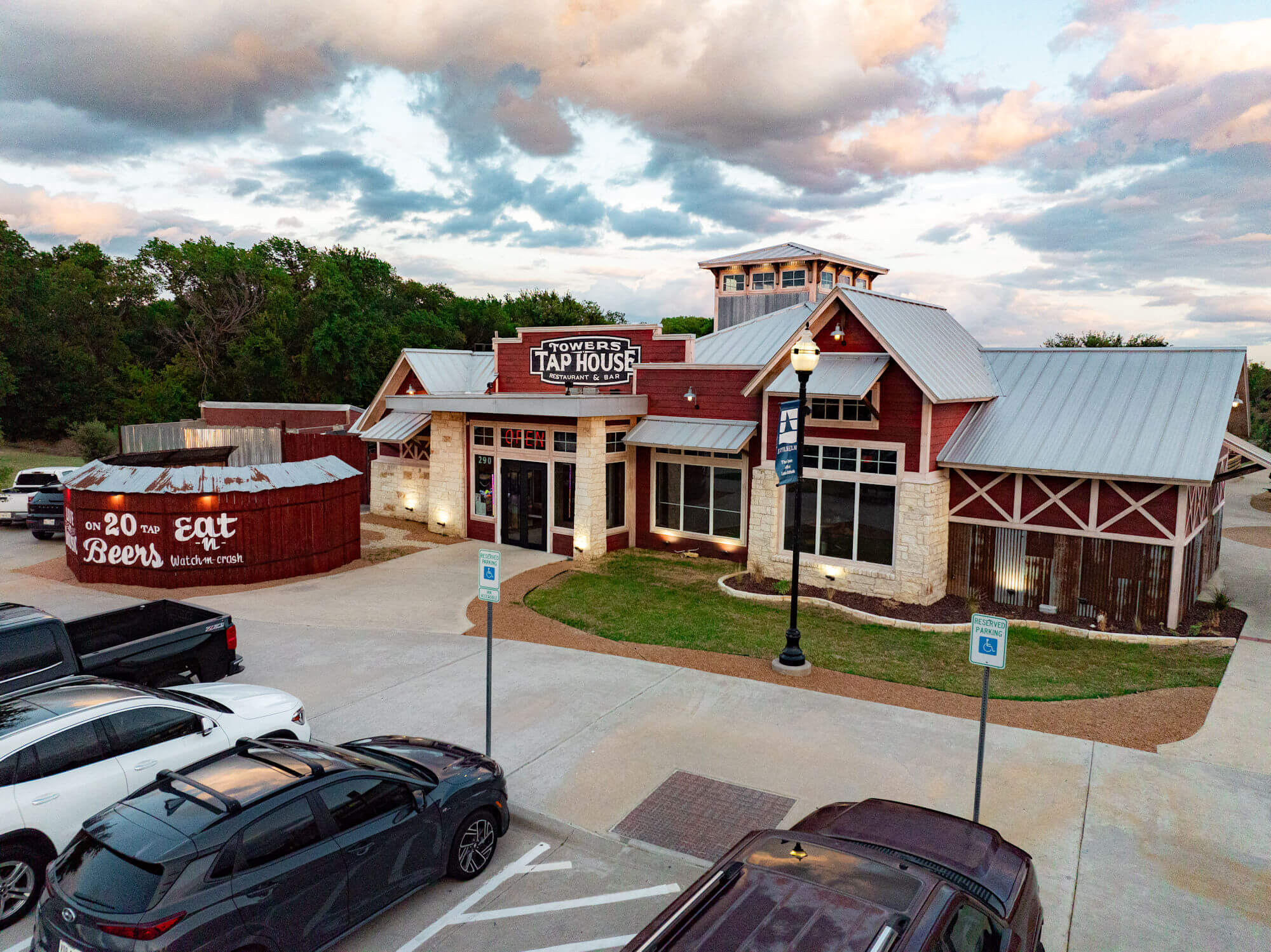 Why Backyard Bar & Grill in Little Elm Is Your Go‑To Spot for Food, Fun & Good Vibes — Little Elm, TX