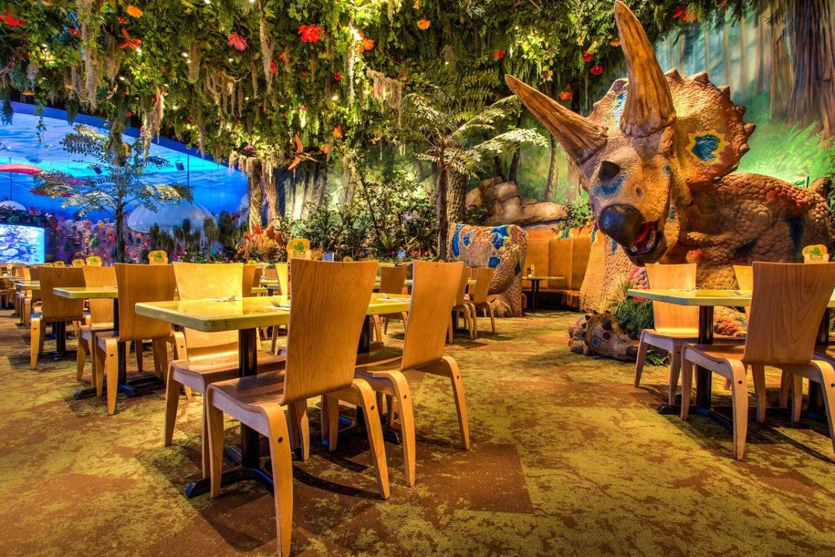 Burgers, Bites & Brontosauruses: Why You’ve Gotta Eat at Dinosaur World Café in Plant City