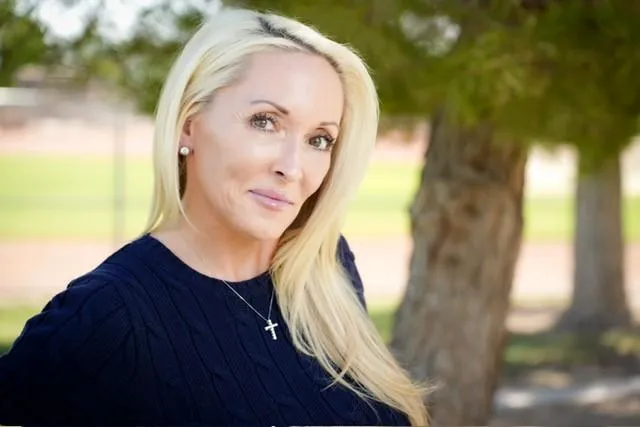 Kelly Chapman for District 8
