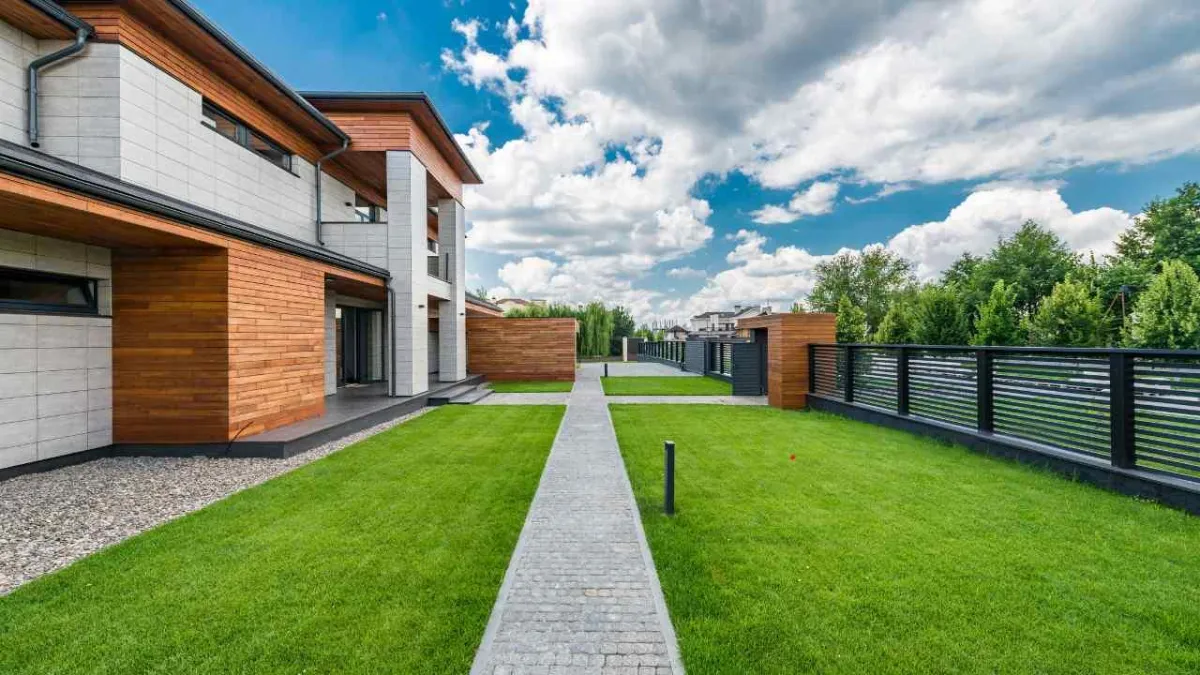 Best Times to Shoot Real Estate in Houston