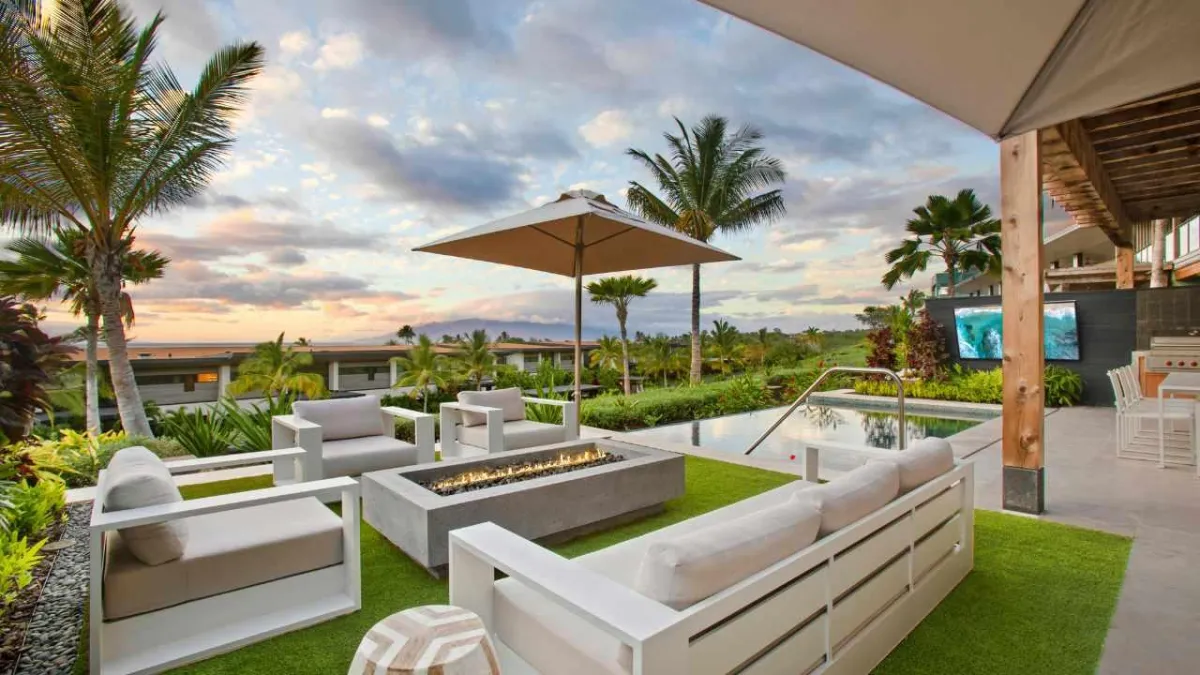 Summer Listing Photos: Making the Most of Outdoor Spaces