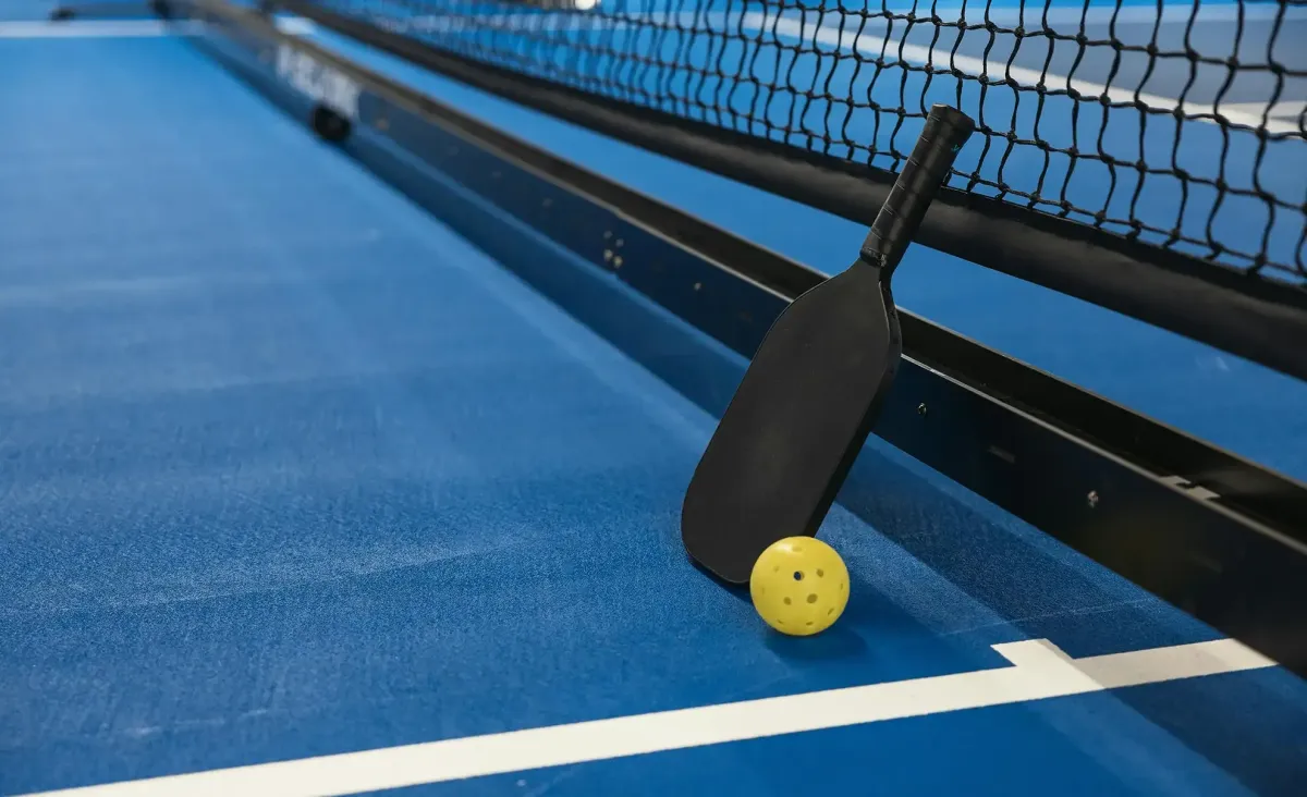 How much does it cost to build a pickleball court?