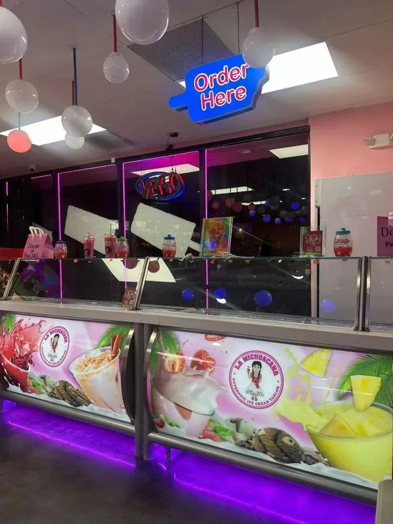 La Michoacana Top's Ice Cream Parlor