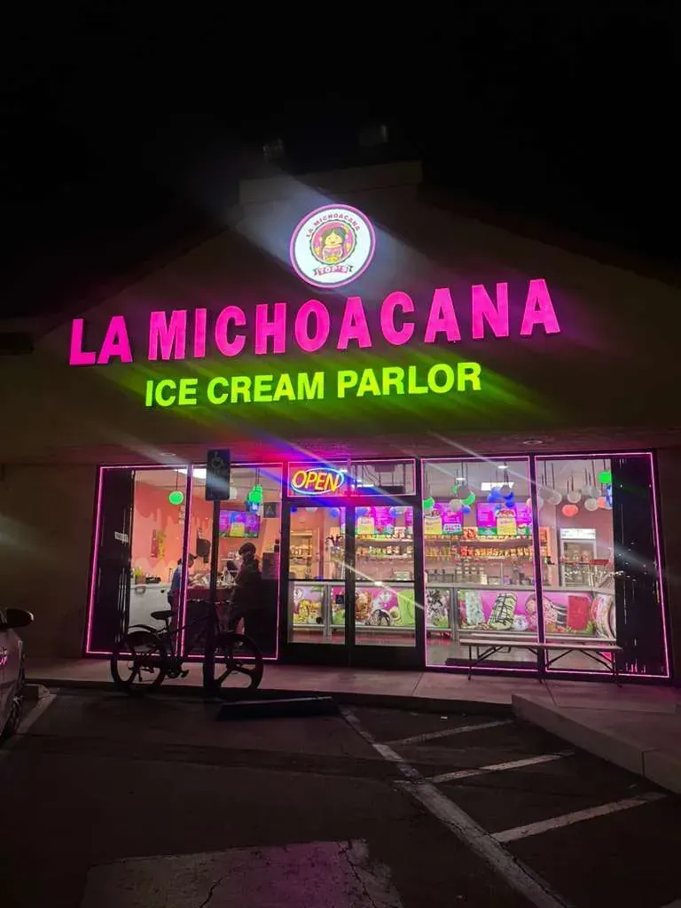 La Michoacana Top's Ice Cream Parlor