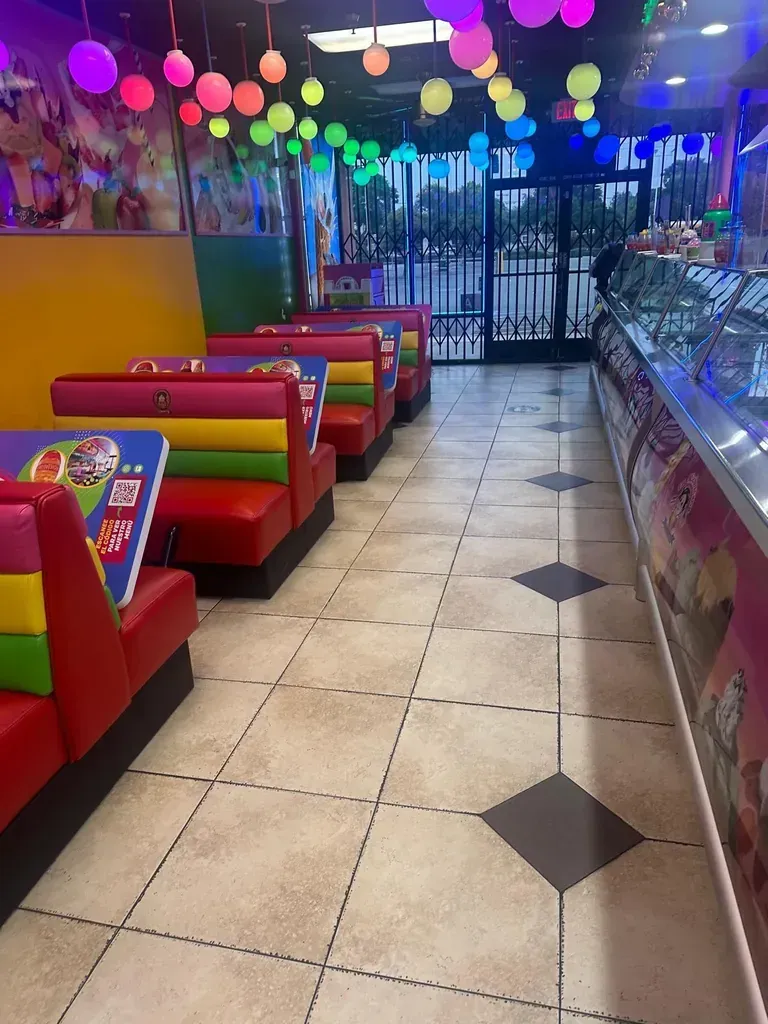 La Michoacana Top's Ice Cream Parlor