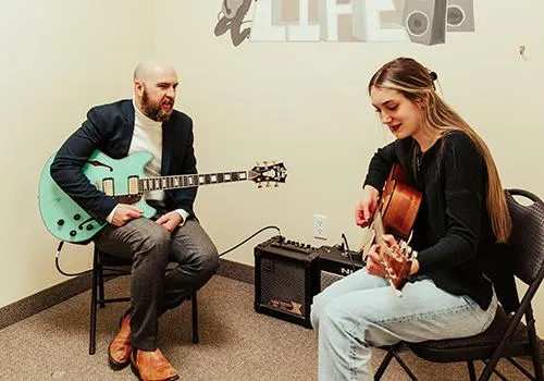 How to Choose the Right Guitar Teacher as an Adult Beginner In Fort Saskatchewan