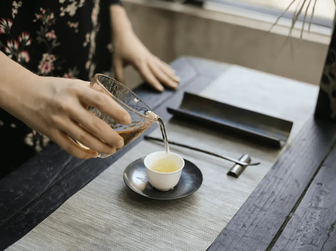 🌿 Grounded Beginnings: Why Midlife is the Perfect Time to Root Deeper into Your Health