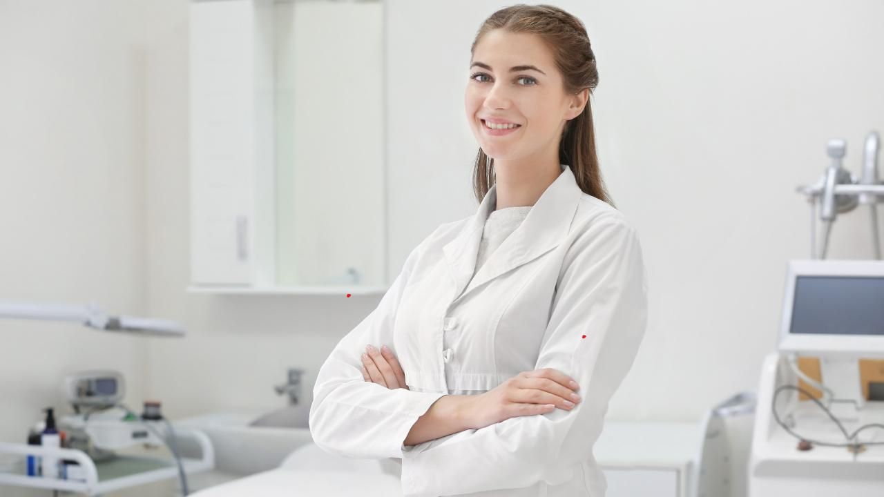 The Role of Professional Dermatologists in a Skin Care Clinic
