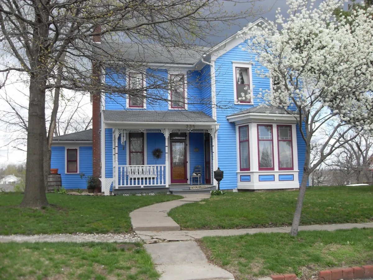 How Seasonal Changes Affect Your Roof and Siding