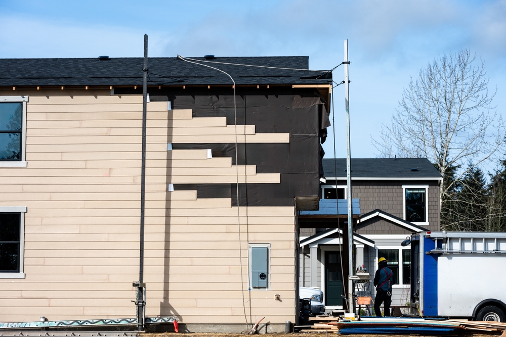 When to Repair vs. Replace Your Siding Before the Cold Hits