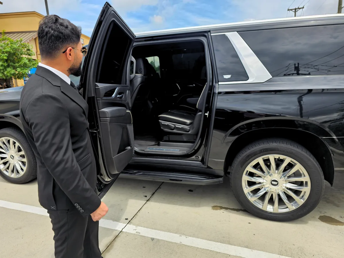 Discover the top benefits of hiring a chauffeur service in Dallas for business, airport transfers, family trips, and special events.