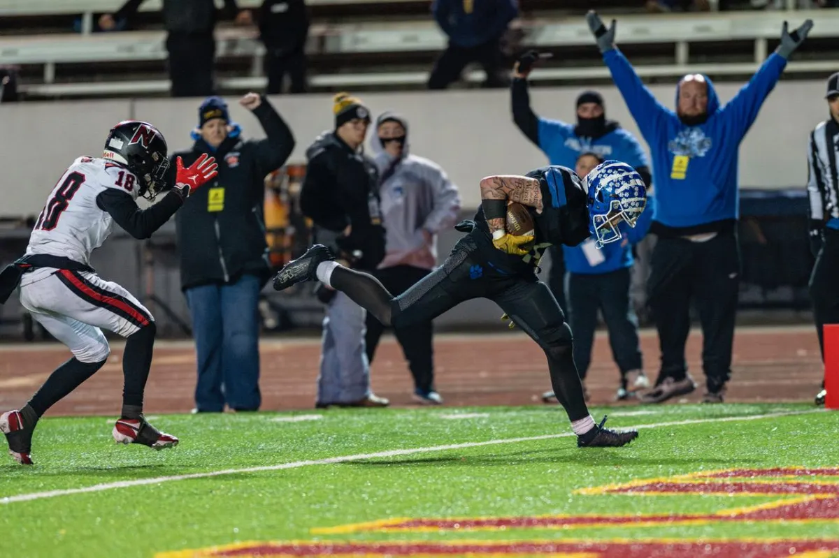 HS Football: Princeton's Brad Mossor wins the Kennedy Award