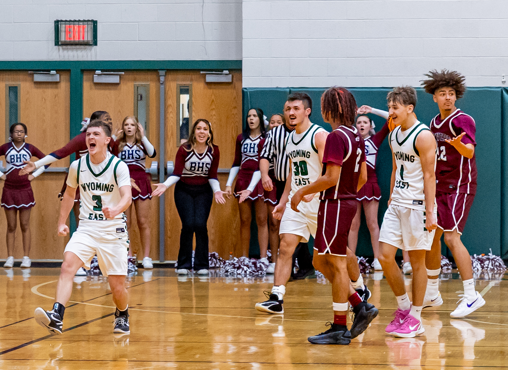 HS Boys Basketball: Wyoming East holds off Bluefield in AA Region 3 thriller