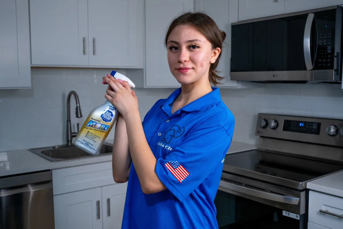 The Weekly 1-Hour Cleaning Routine That Actually Works ⏱️