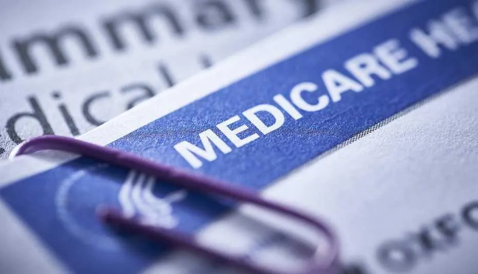 Choosing Your Medicare Path: Advantage or Medigap?