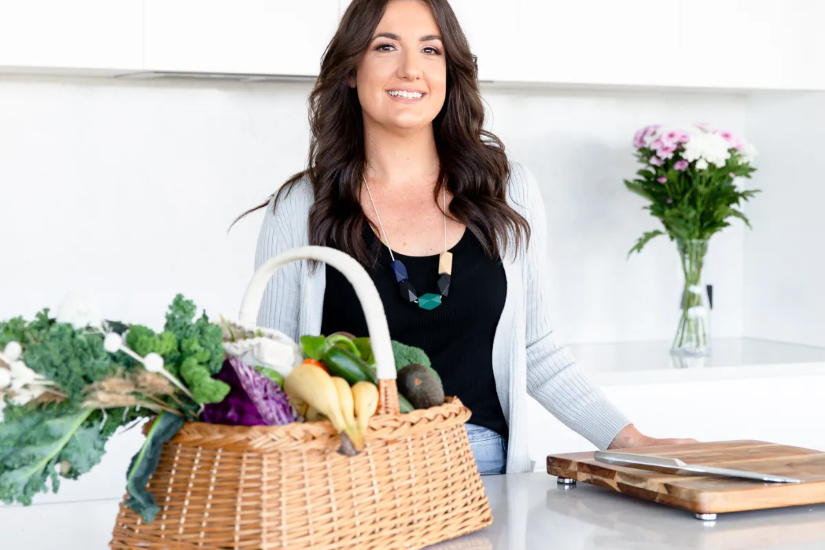 What's the Difference? Nutritionist vs. Clinical Nutritionist vs. Dietitian