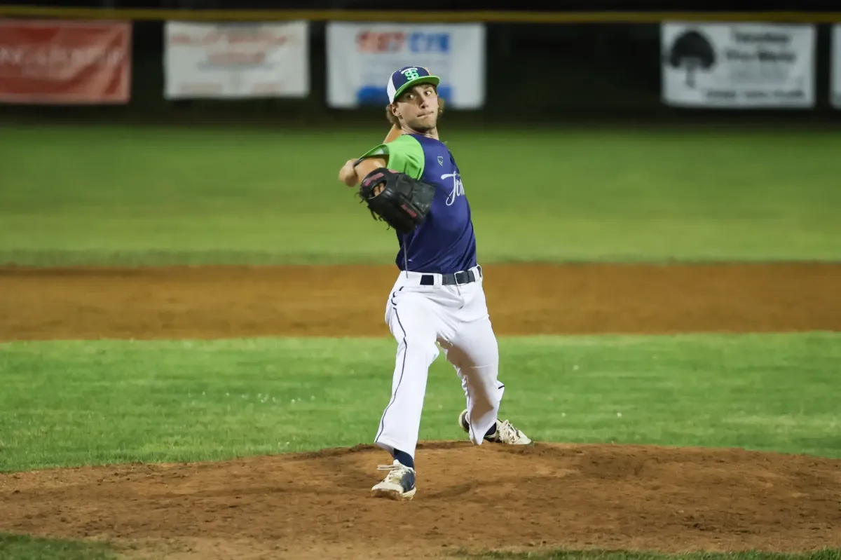 Tom Sox Win Tight Battle With Lumberjacks, 6-5
