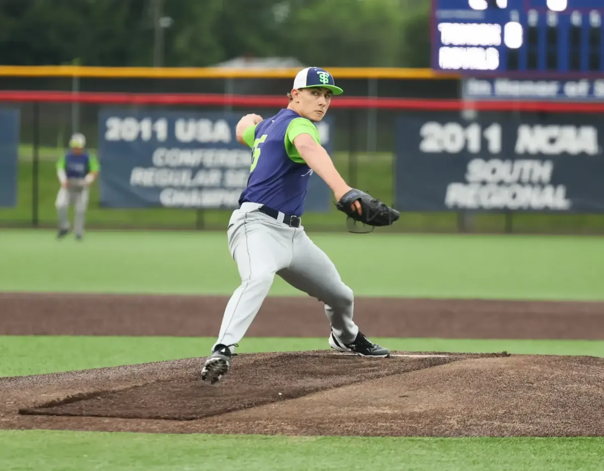 Tim Lawson Joins On Deck With The Tom Sox