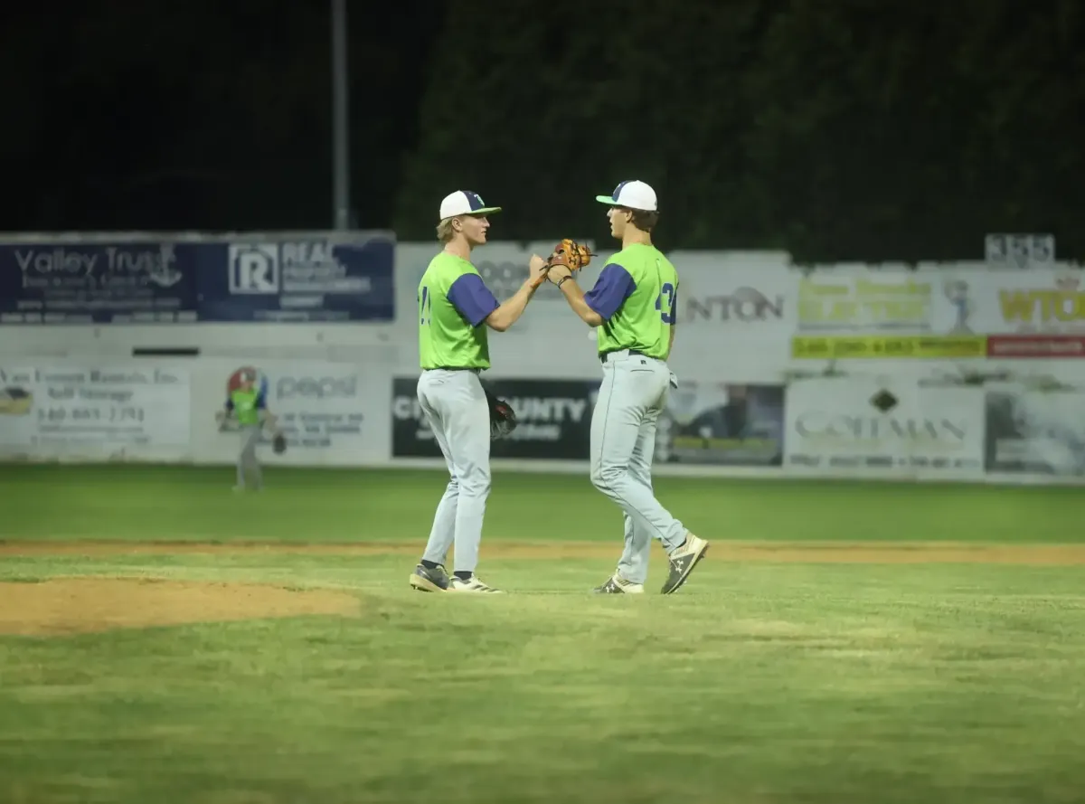 Tom Sox Battle Braves In South Division Semifinals