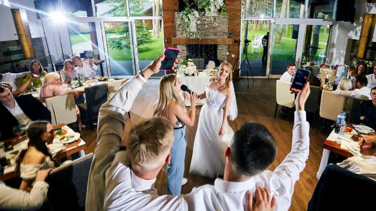 Wedding Reception Games That Make for Epic Photos