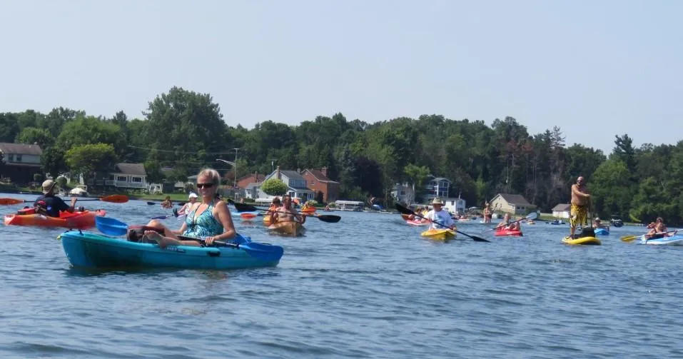 🌊 Sun, Fun, and Wake Runs: Your Ultimate Day at Lakeville Lake 🎣
