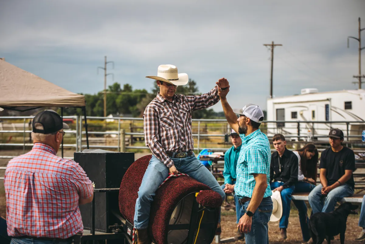 Controlling Your Free Arm In Bull Riding