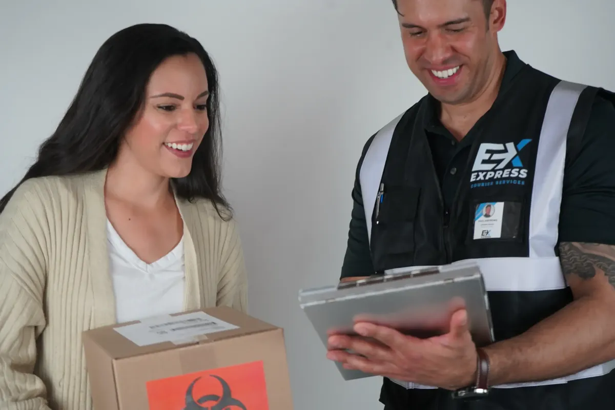 What is the Difference Between Parcel and Courier Express?