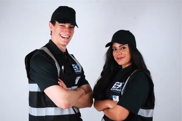 Why Choose Professional Medical Couriers: Ensuring Safety, Speed, and Compliance in Healthcare Logistics