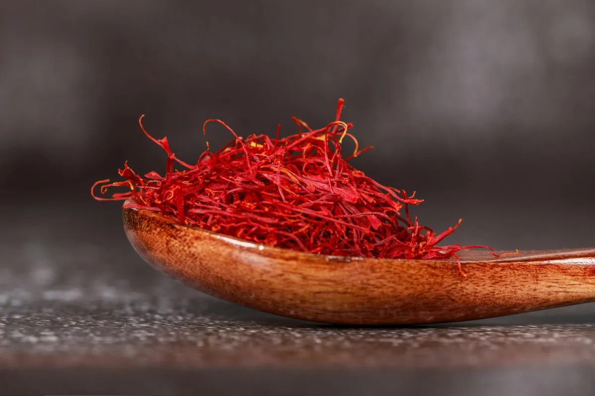 Nature's Golden Gift: How Saffron Can Support Your Mental Clarity and Mood