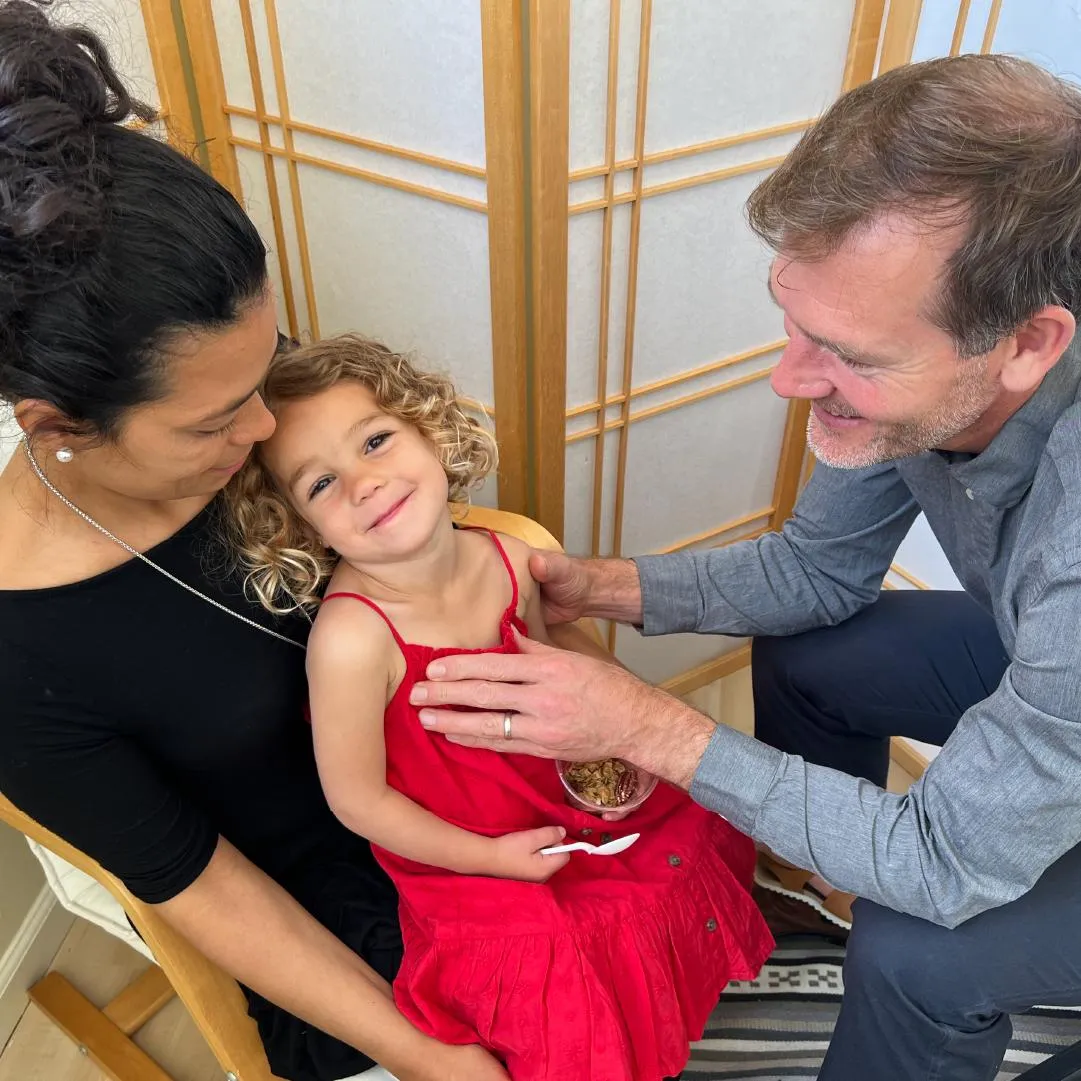 Jared treating a 4 year old girl