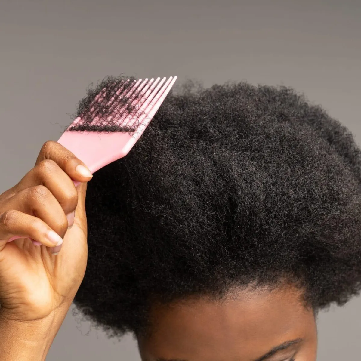 How to – DIY Natural Afro hair trimming at home – Pro Advice