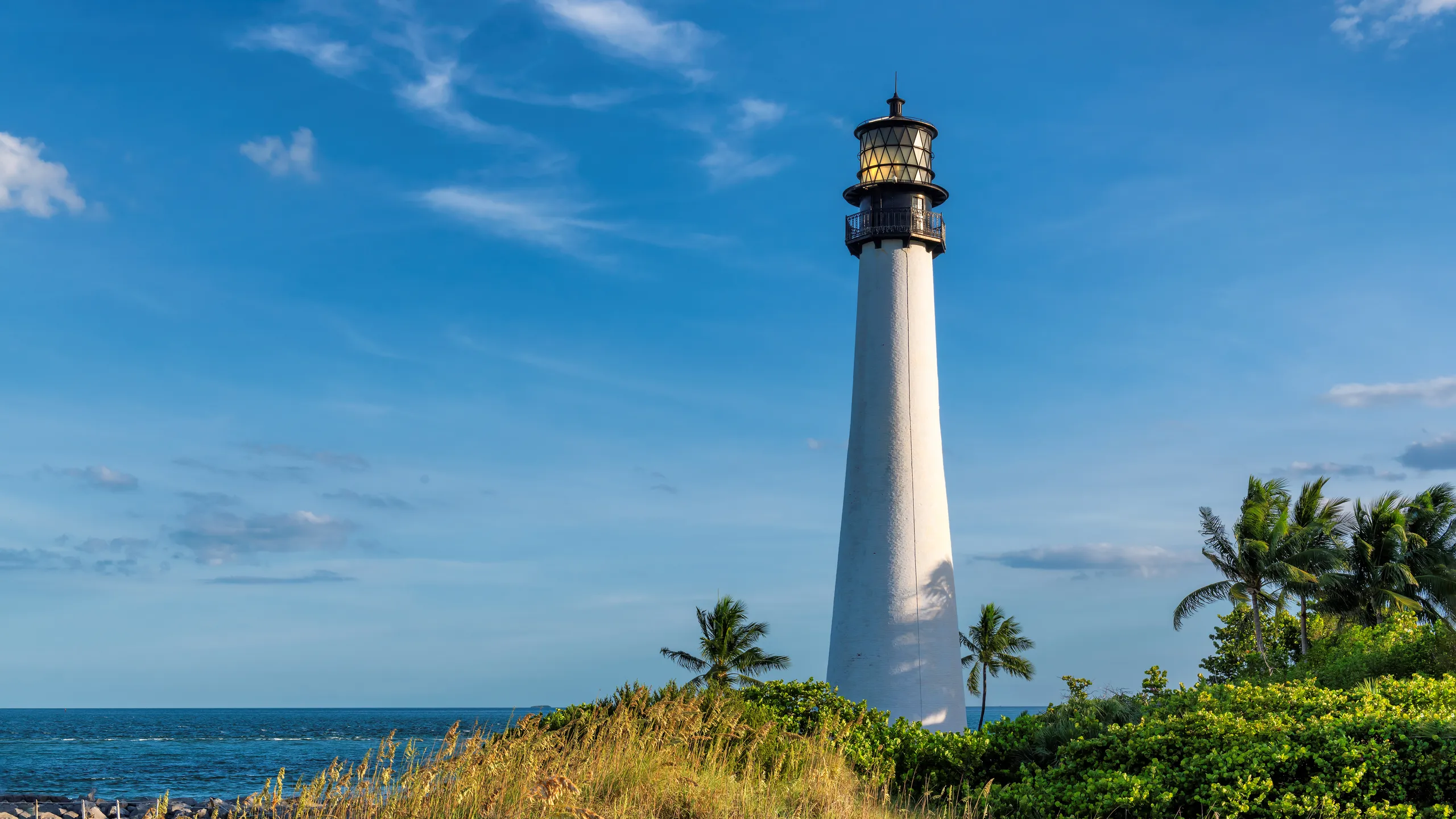 Exploring Key Biscayne’s Cape Florida Lighthouse: Where to Stay & How to Plan Your Trip