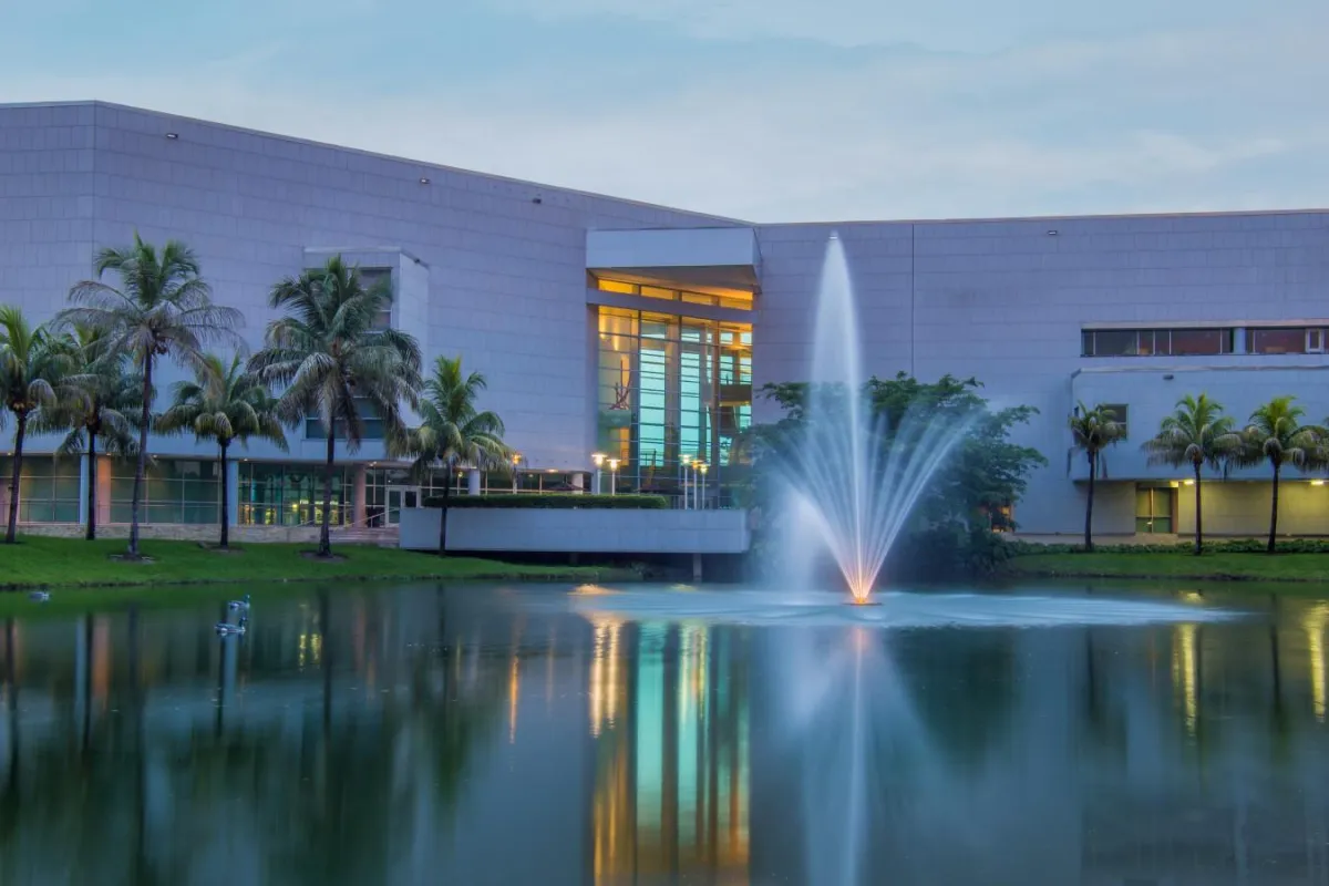 Exploring Miami’s Frost Art Museum + Where to Stay Nearby