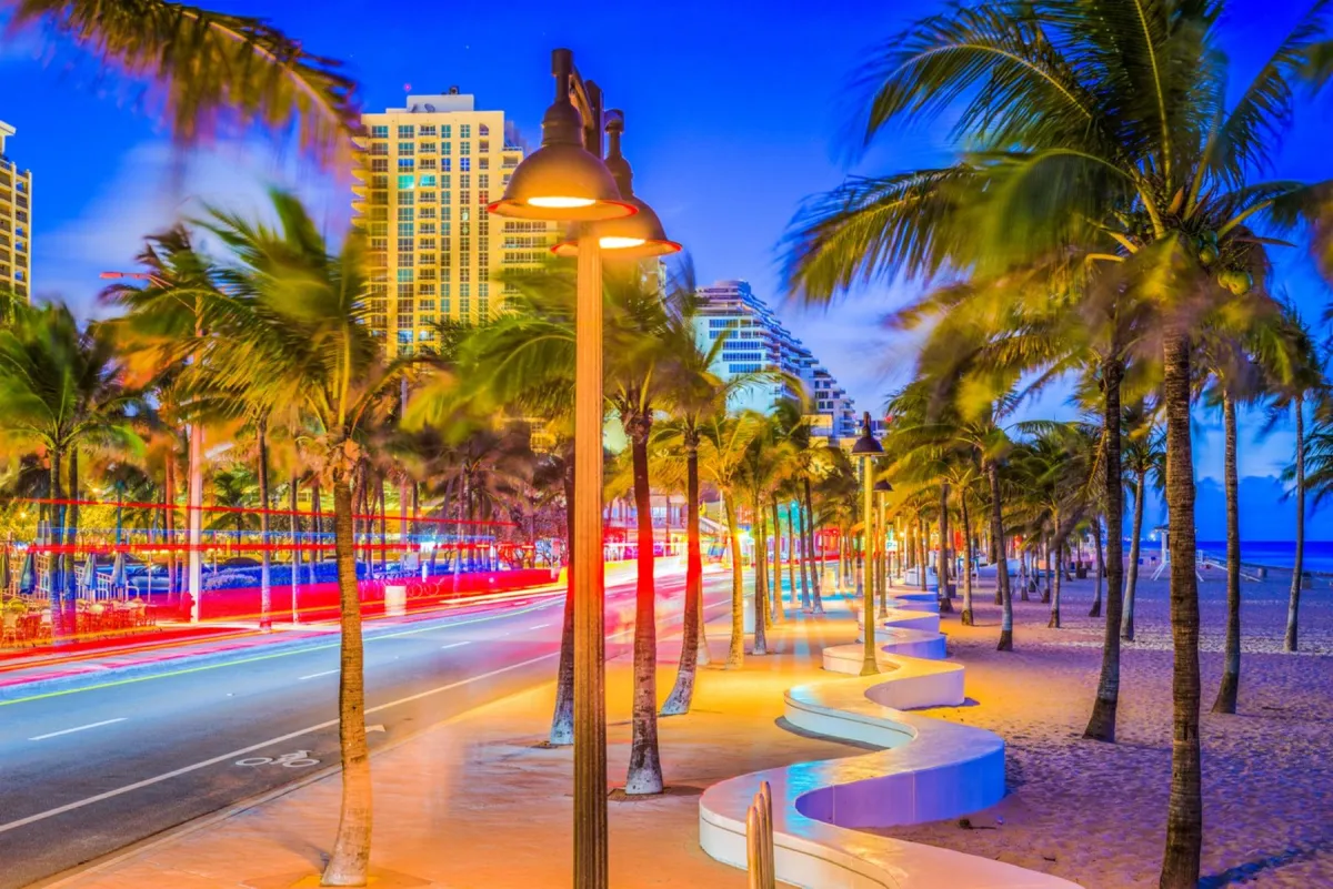  Riverwalk Fort Lauderdale Travel Guide: Where to Stay, What to See & How to Explore South Florida in Style 