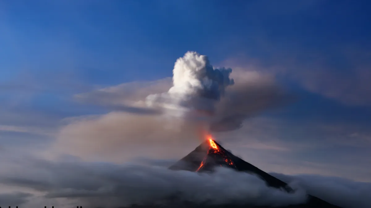 THE RESILIENT EDGE - 1st Edition