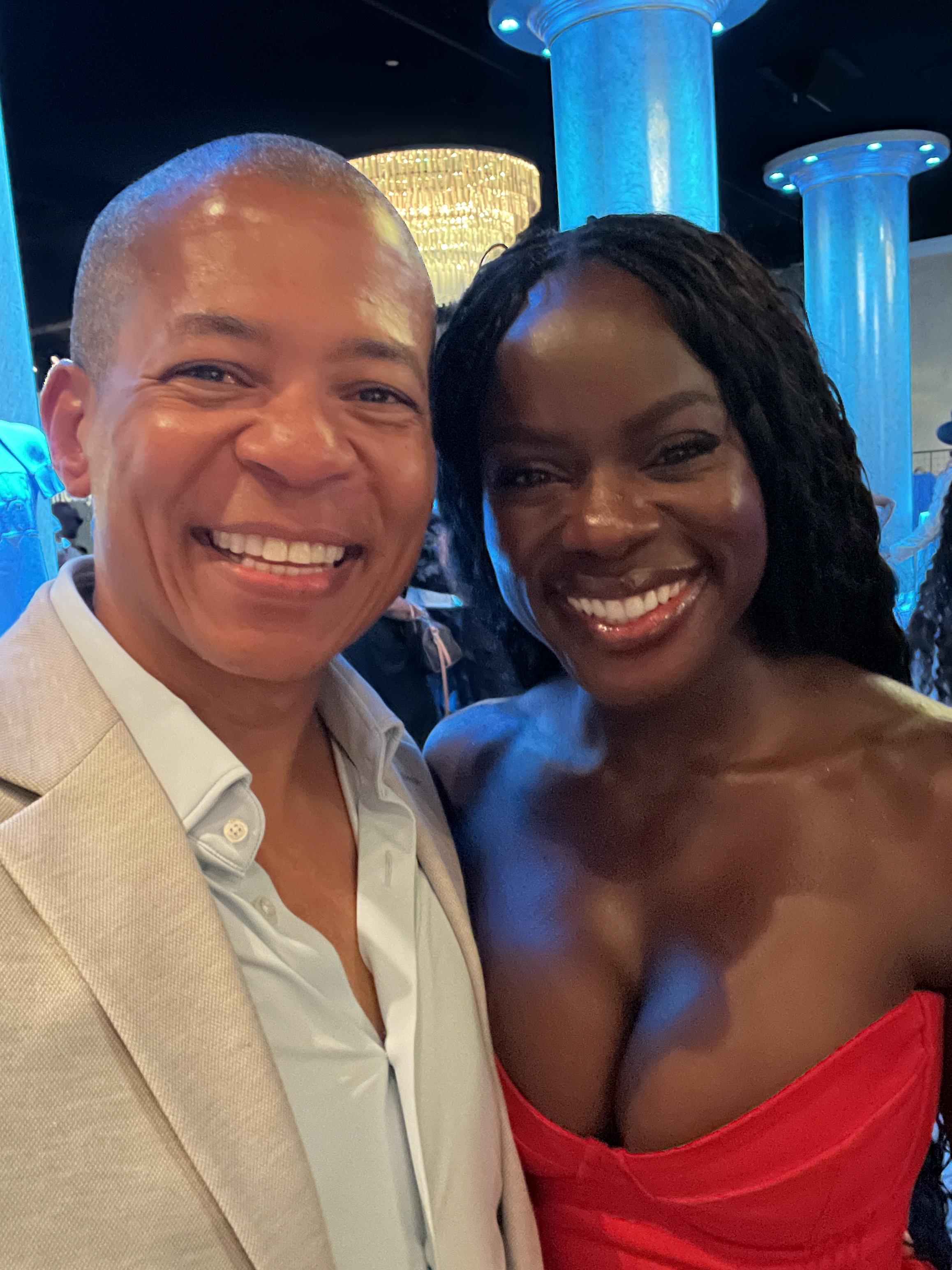 Tunde Oyeneyin, Fitness Icon