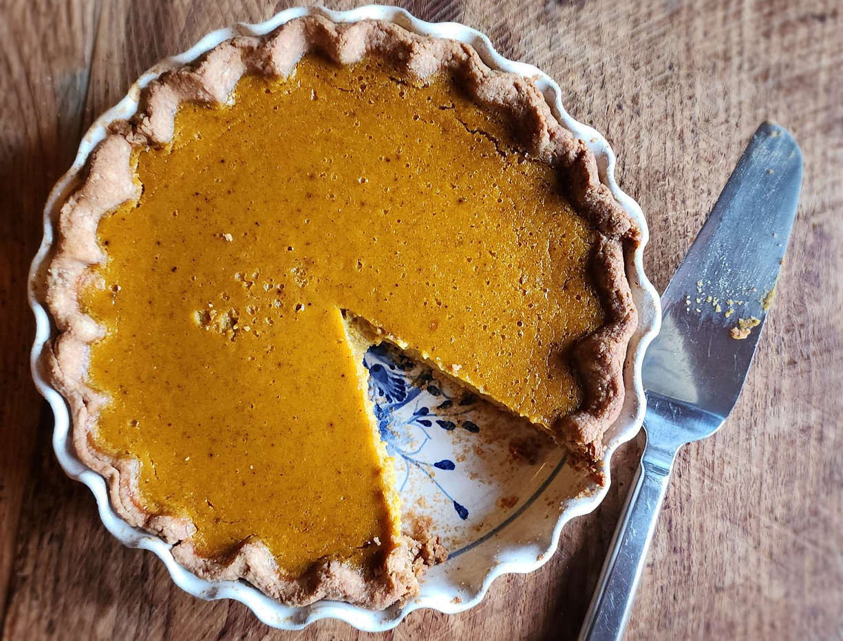 Flakey Lard Pie Crust & Pumpkin Pie from Scratch